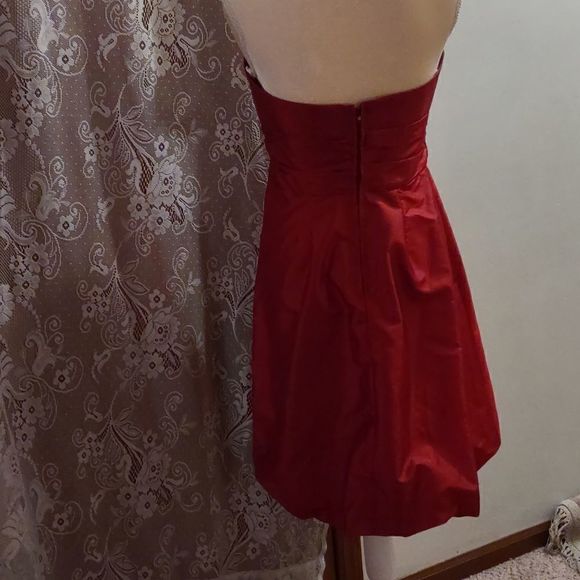 David's Bridal Women's size 10 red halter formal dress gathered bodice - Picture 3 of 7